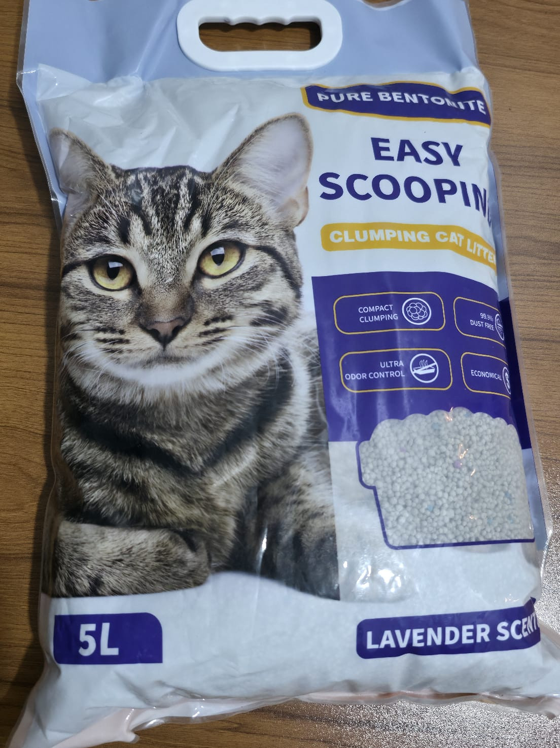 Pure Bentonite Easy Scoopin Clumping Cat Litter –  (5L)